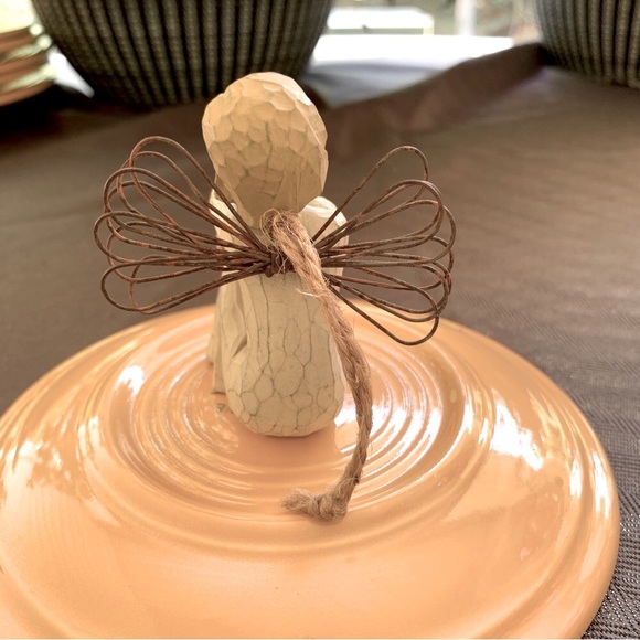 Vintage Willow Tree Angel of Patience Ornament - Picture 2 of 10